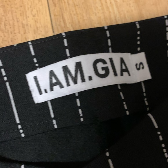 I am Gia pants - Picture 3 of 3